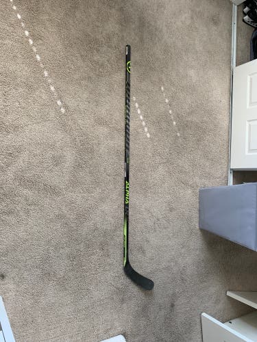 Senior Left Hand Mid Pattern Pro Stock Alpha Lx 20 Hockey Stick