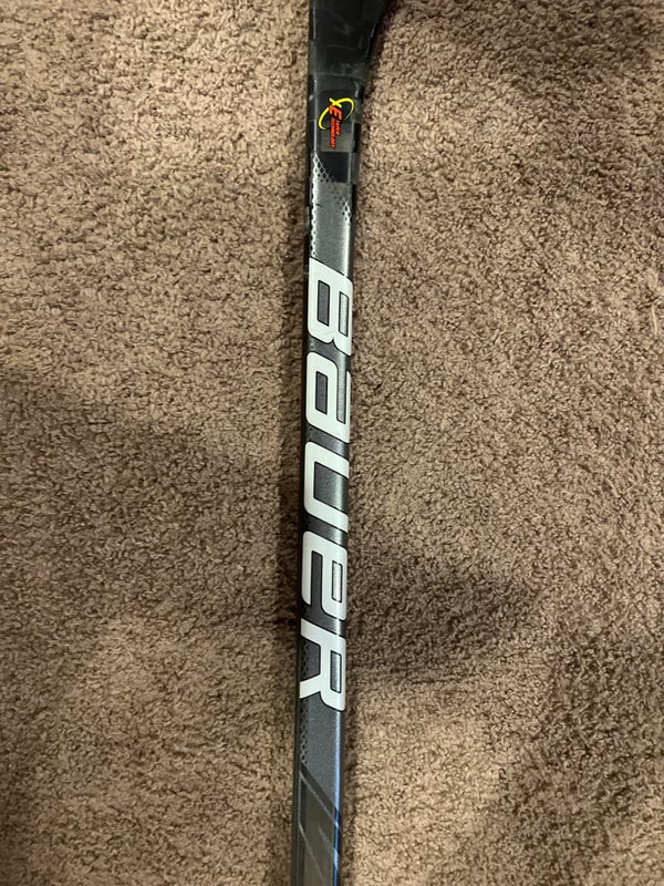 Best Easton Mako M2 Junior Composite Hockey Stick Used One Season. Good For  Kids Under 12. This Stick Was $159 Brand Newasking 60 Bucks for sale in  Quinte West, Ontario for 2023