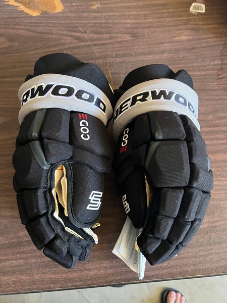 Brendan Lemieux Game-Used Bauer Gloves – Lakingsgameused