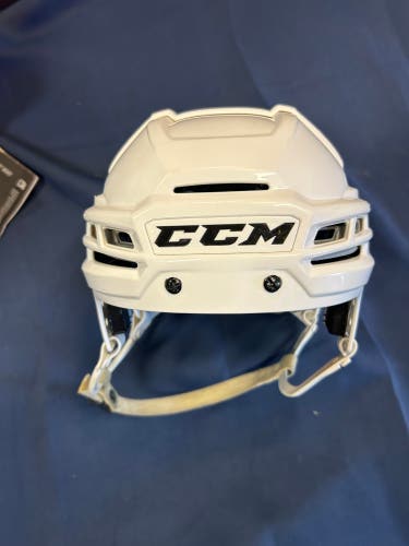 Used Small CCM Pro Stock Tacks 910 Helmet
