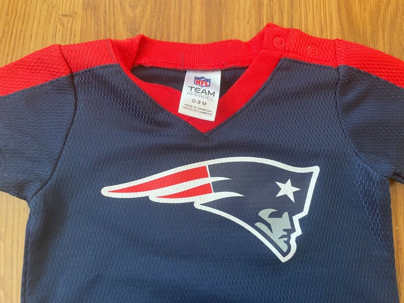 New England Patriots #00 NFL FOOTBALL SUPER AWESOME Sz 0-3 Months