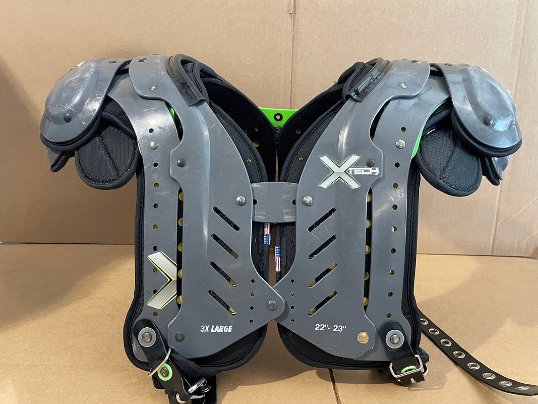 : TAG Adult ALT4-965 Football Shoulder Pads for