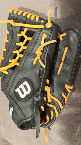 Used Right Hand Throw 11.75" Wilson A950 Baseball Glove