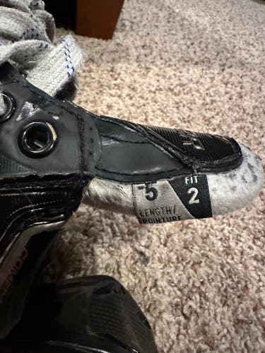 Used Bauer Regular Width Size 5 Supreme 3S Pro Hockey Skates