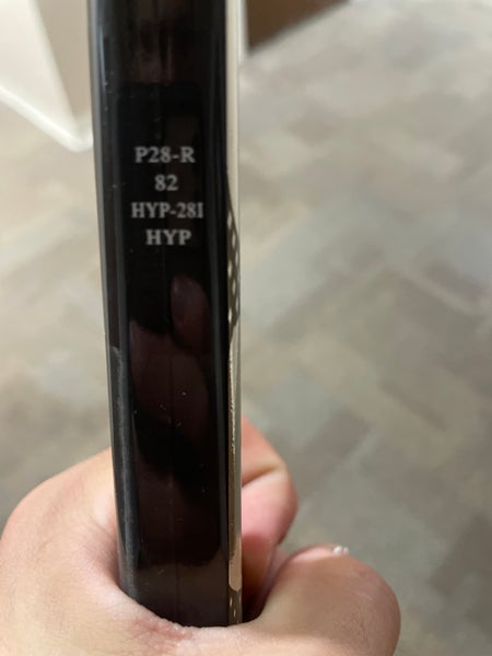 Senior Right Handed P28 Pro Stock Vapor Hyperlite Hockey Stick