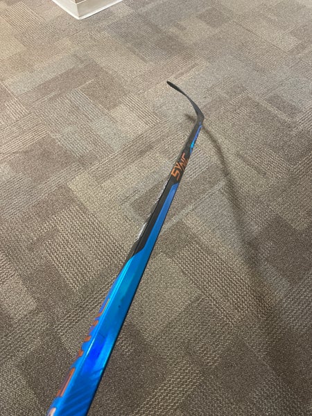 Senior Right Handed P29 Pro Stock Nexus Sync Hockey Stick