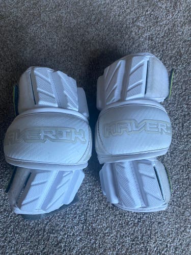 Adult Medium Maverik Max Arm Pads