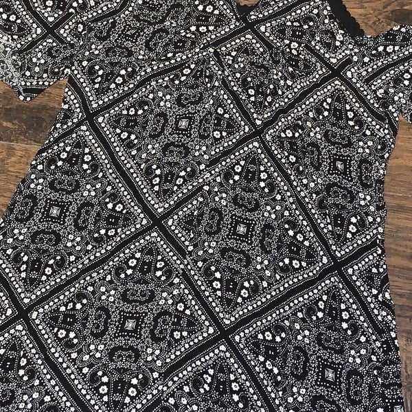 Speechless Women's Floral Paisley Diamond Cold Shoulder Sheer Dress Sz Medium
