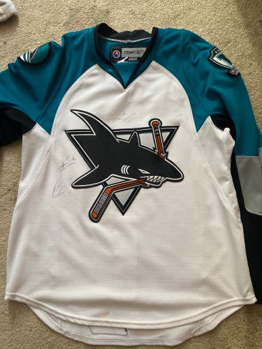 Worcester Sharks signed AHL jersey