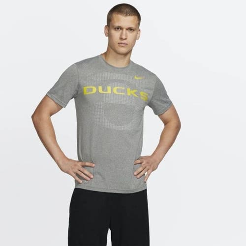new mens large Oregon Ducks Dri-Fit Legend short sleeve tee FTBL