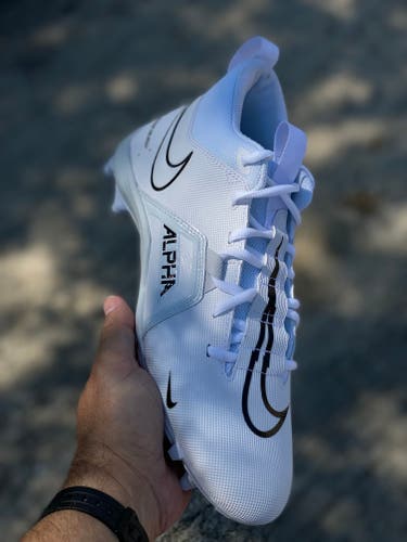 Nike Alpha Menace Varsity 3 white men’s size 9.5 *BRAND NEW*