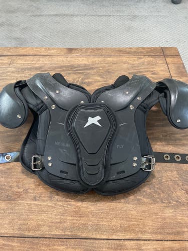 Youth Medium Xenith Fly Shoulder Pads