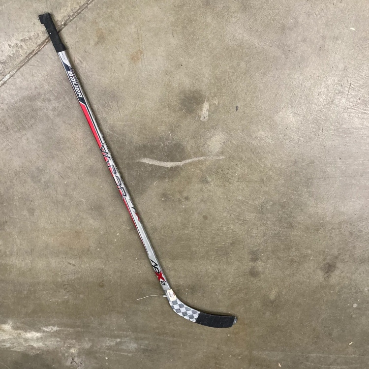 Used Junior Bauer Vapor APX2 Right-Handed P92 Hockey Stick