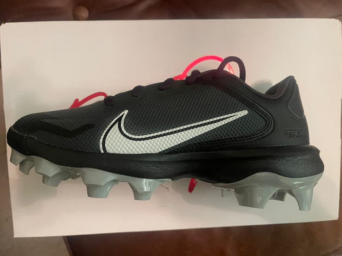 Black Kid's Molded Cleats Low Top Force Zoom Trout 8 Pro