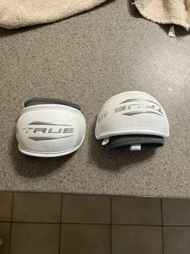 TRUE Zerolyte Lacrosse Elbow Pads  Medium