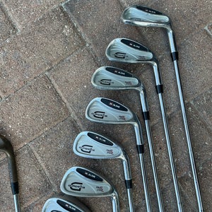 Mens iron set 9 pc in right hand , Ram irons
