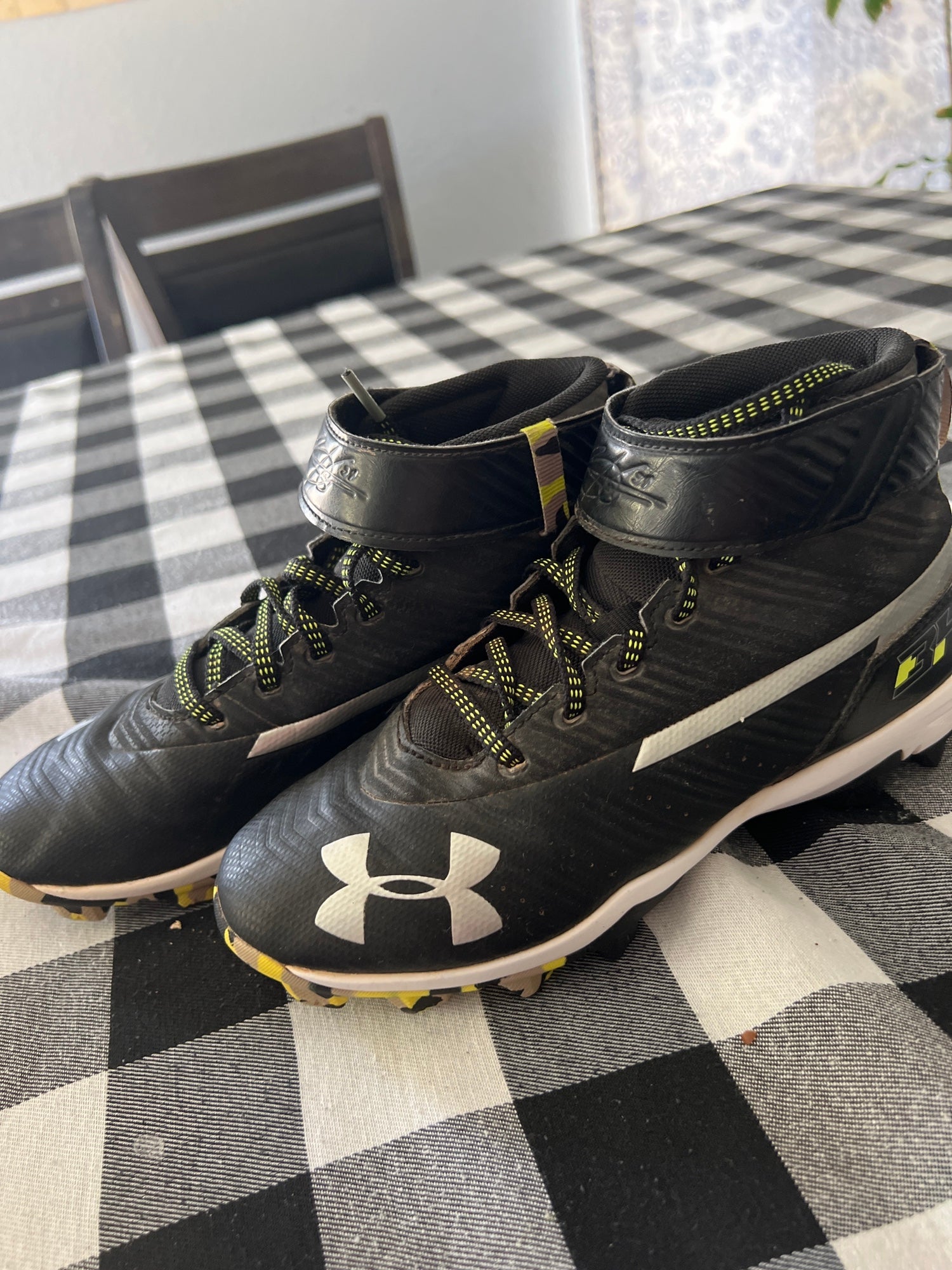 Boys' UA Harper 8 Mid RM Jr. USA Baseball Cleats