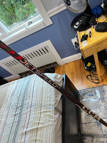 Brand New Senior Right Handed P28 70 Flex JetSpeed FT5 Pro Hockey Stick