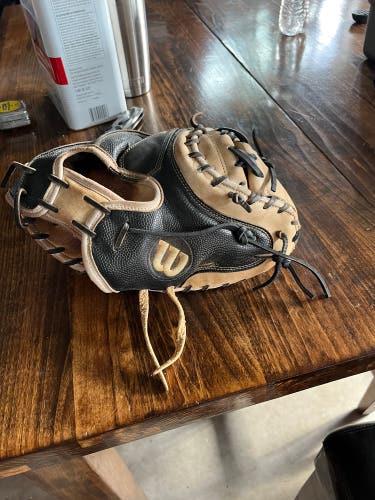 Wilson A2000 catcher glove