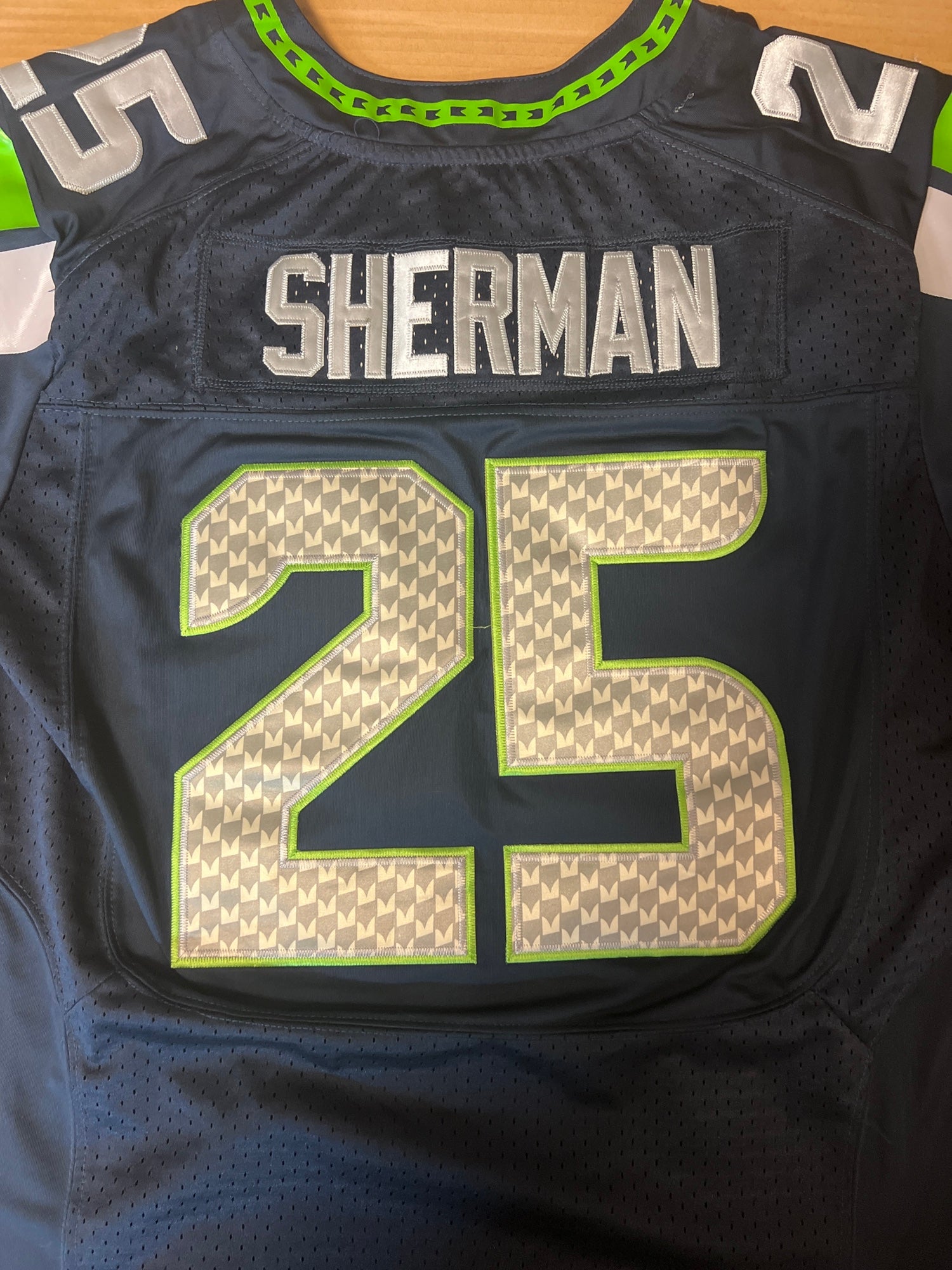 Mens Stitched Nike Jersey - Marshawn Lynch - Seahawks - S-3XL