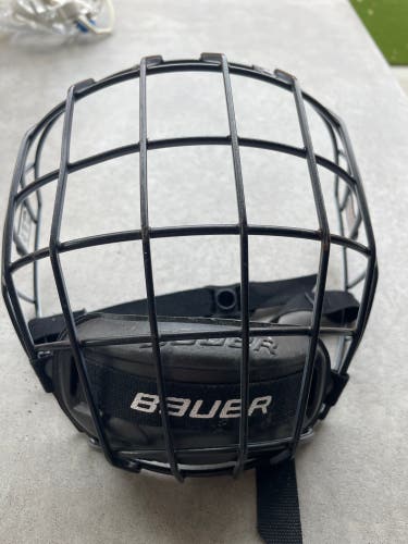 Medium Bauer Profile II Facemask