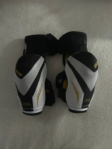 Medium Bauer Supreme 150 Elbow Pads