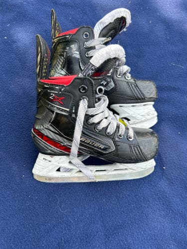 Used Bauer Regular Width Size 12 Vapor 2X Pro Hockey Skates