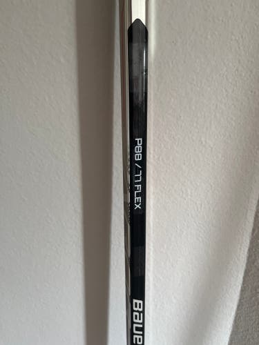 Senior Left Hand P88 Pro Stock Vapor Hyperlite Hockey Stick