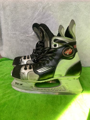 Used Bauer Vapor 6 Hockey Skates Size 8