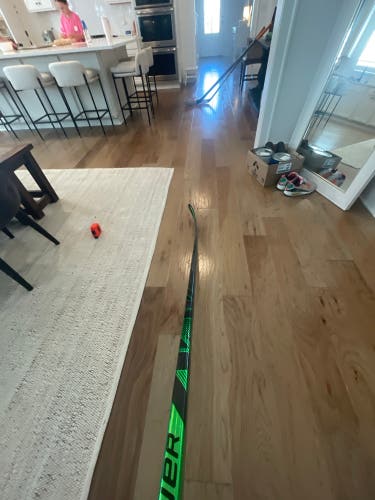 Intermediate Right Handed P29  Nexus ADV Hockey Stick
