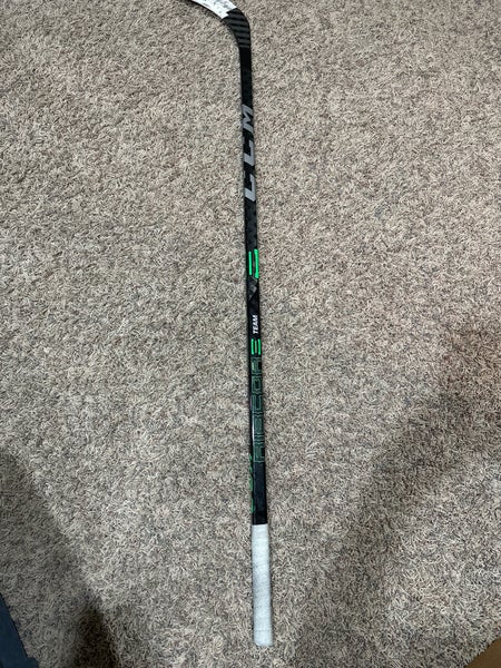 Senior Right Handed P88 RibCor Team Hockey Stick