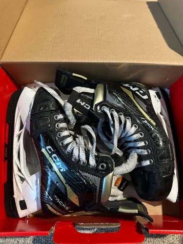 CCM Super Tacks AS-V Pro Hockey Skates Size 4.0