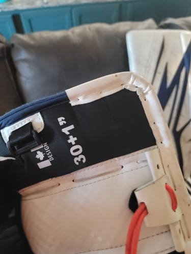 Used 30" Brian's OPTiK 2 Goalie Leg Pads