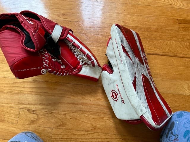 CCM Revolution 575 Regular Goalie Glove and Blocker