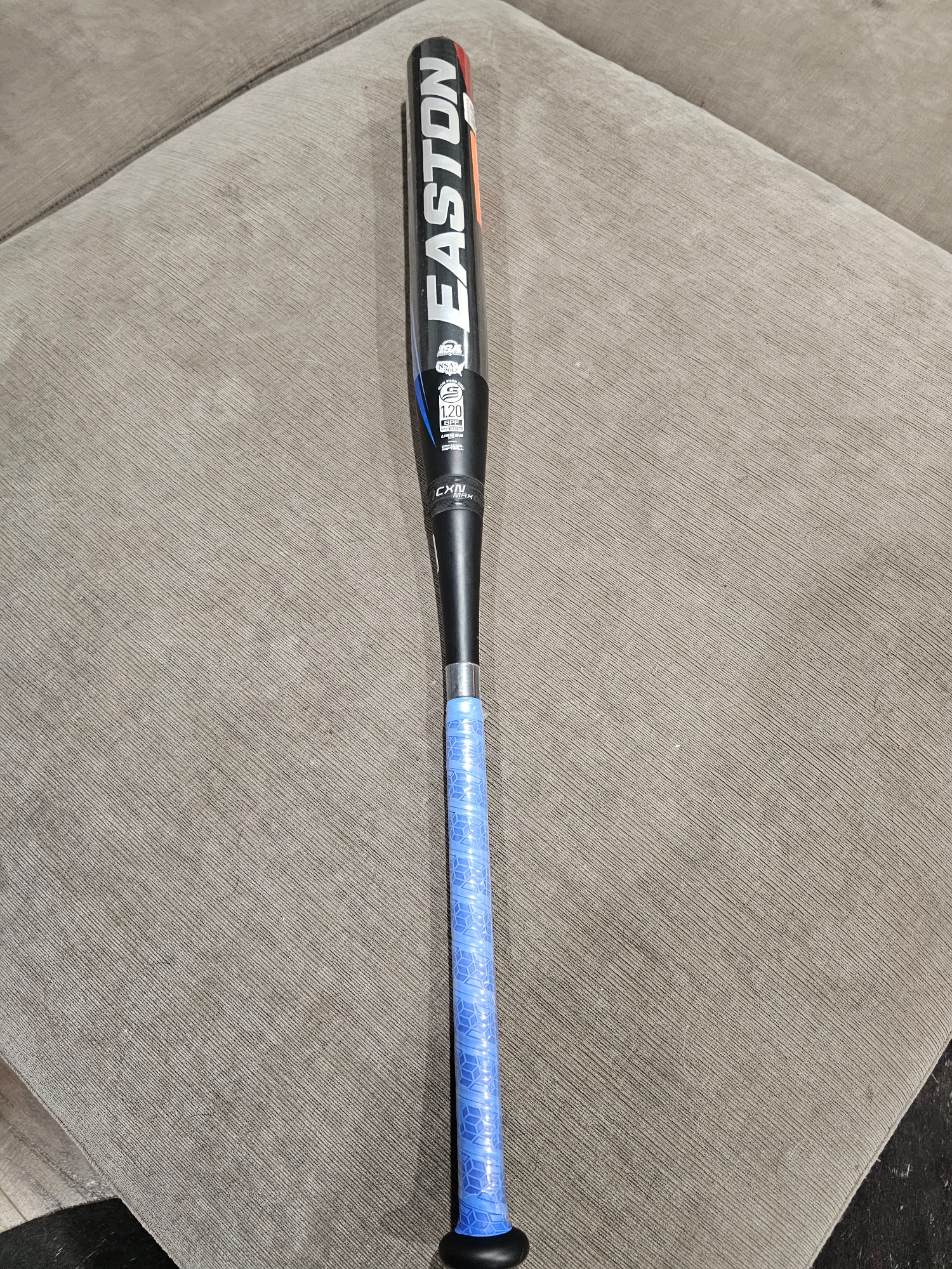 New 2022 Easton Composite Fire and Ice Bat (-8) 26 oz 34"