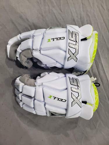 New Player's STX Cell V Lacrosse Gloves Medium
