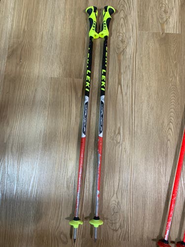 Leki Junior Worldcup SL Race Ski poles with Trigger - 36”