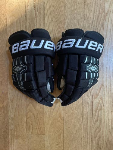 Bauer 15" Nexus 800 Gloves