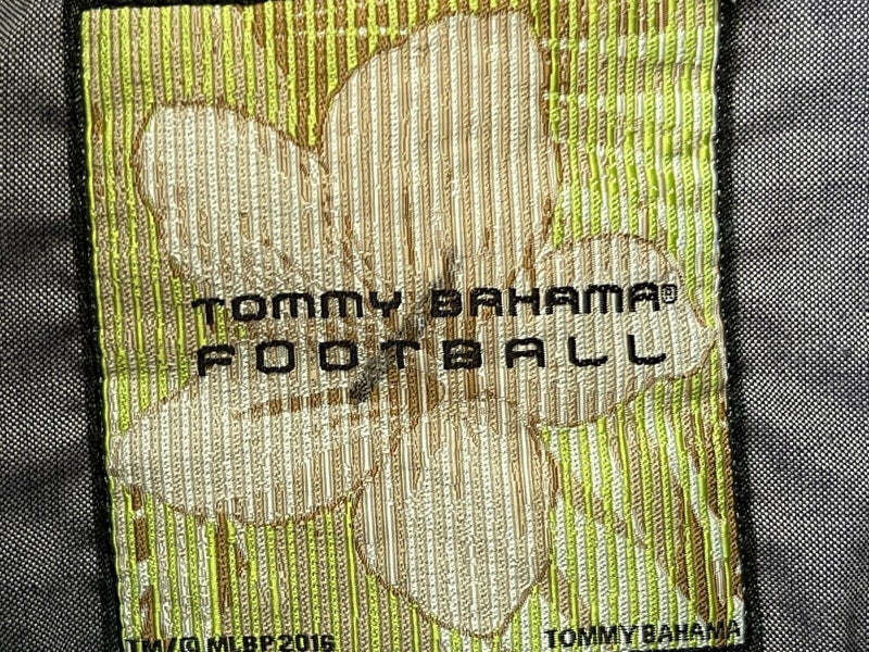 Seattle Seahawks NFL FOOTBALL TOMMY BAHAMA Size XL Quiltessential