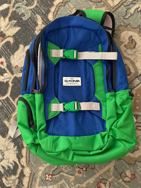 Blue New Large/Extra Large Dakine Backpack