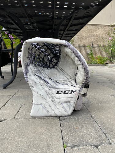 CCM Axis Pro Goalie Glove