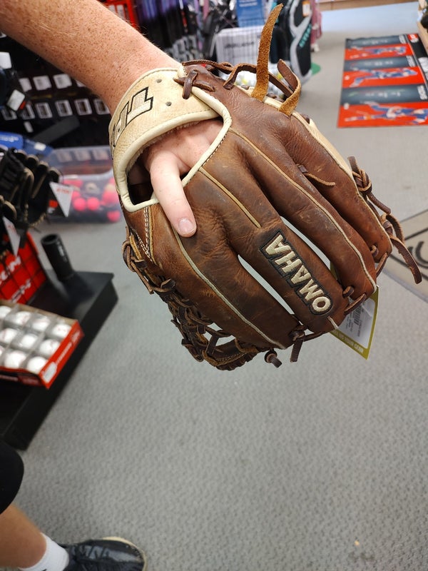 Louisville Slugger Omaha Legacy series Used Right Hand Throw 11.5" Baseball Glove old1151
