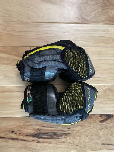 Used Small Bauer  Supreme 1S Elbow Pads