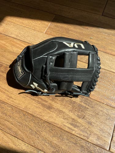 New UA Flawless Series Baseball Glove 11.75”