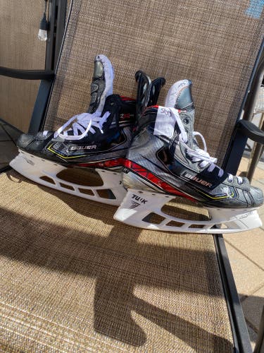 Used Bauer Regular Width Size 9 Vapor 2X Pro Hockey Skates