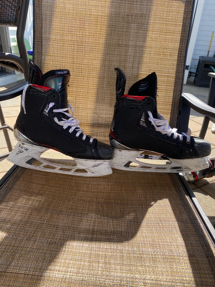 Used Bauer Regular Width Pro Stock Size 9 Vapor 2X Pro Hockey Skates