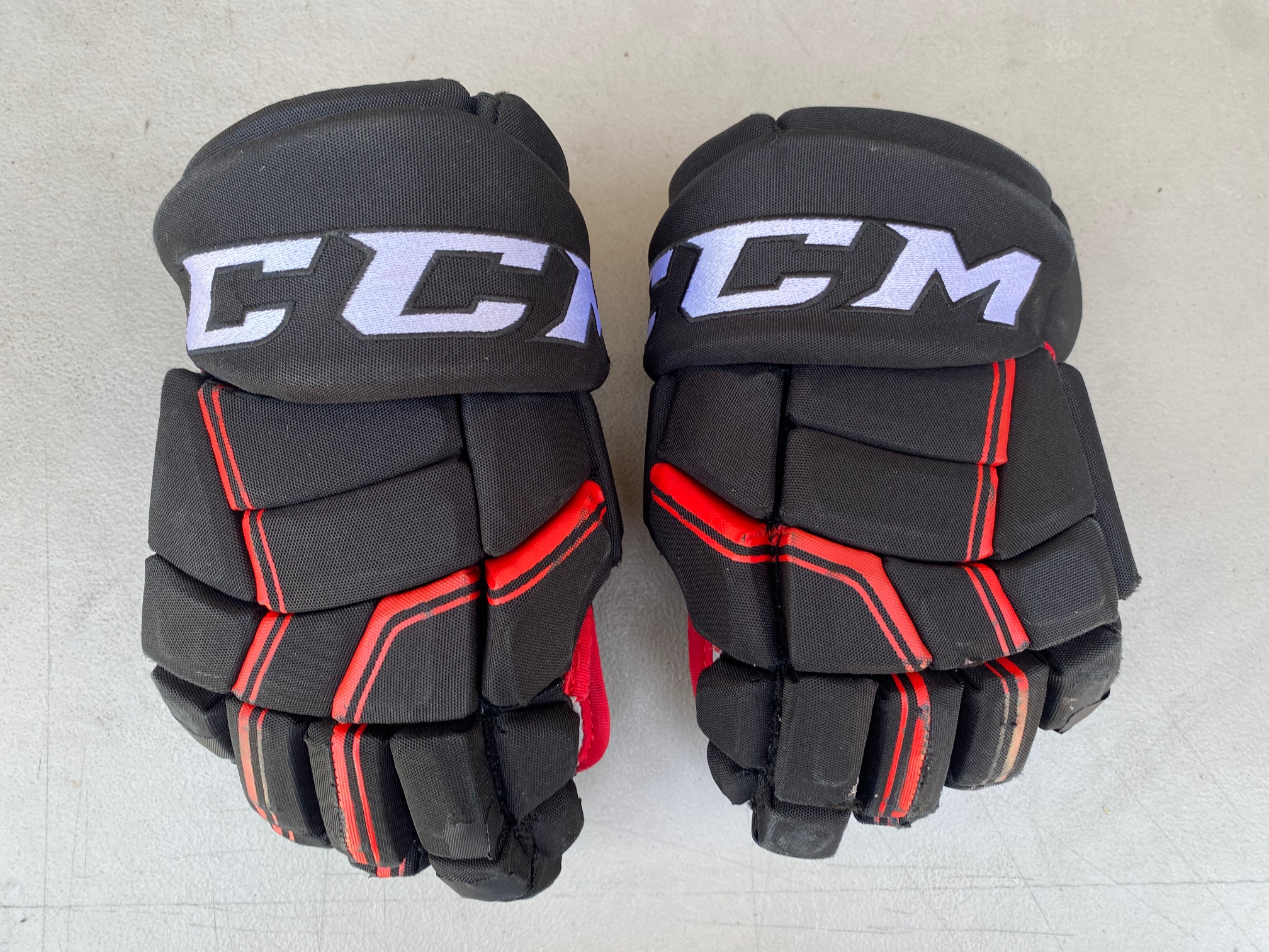 CCM HGQL QuickLite Pro Stock Hockey Gloves 14" Blackhawks 4373