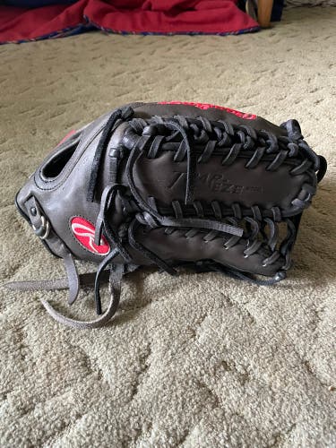 Outfield 12.75" Heart of the Hide Baseball Glove