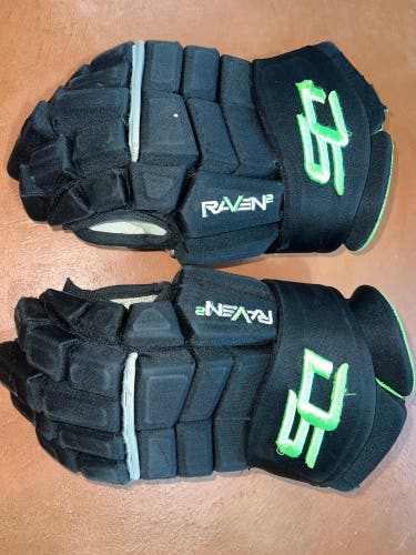 Pre-Owned Easton Raven 2 Dangle Sauce 14” Hockey Gloves