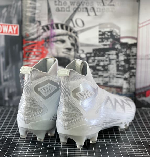 ADIDAS Freak Ultra 22 White Metallic Silver Football Cleats Men's